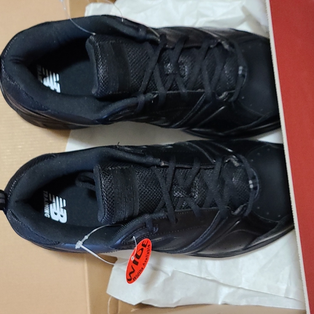 New Balance Mens Tennis Shoes 11 Wide 4E , NWT